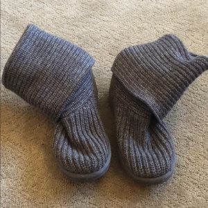 UGG gently used grey sweater boots